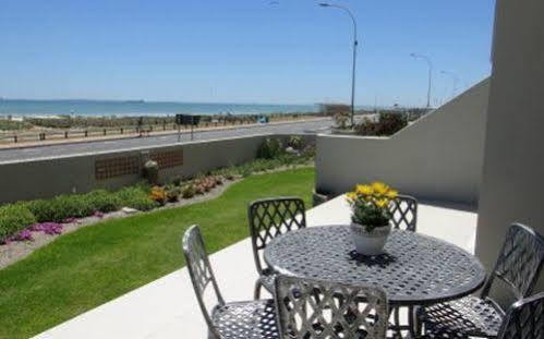 Blouberg Beachfront Accommodation Bloubergstrand Kültér fotó
