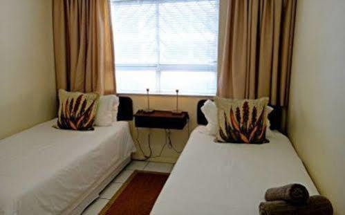 Blouberg Beachfront Accommodation Bloubergstrand Kültér fotó